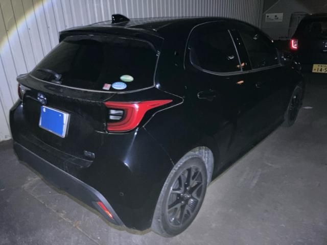 TOYOTA YARIS HYBRID 2021