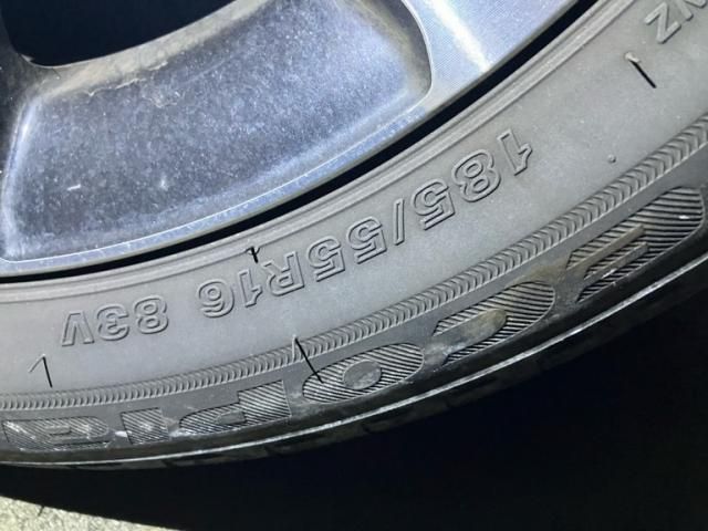 TOYOTA YARIS HYBRID 2021