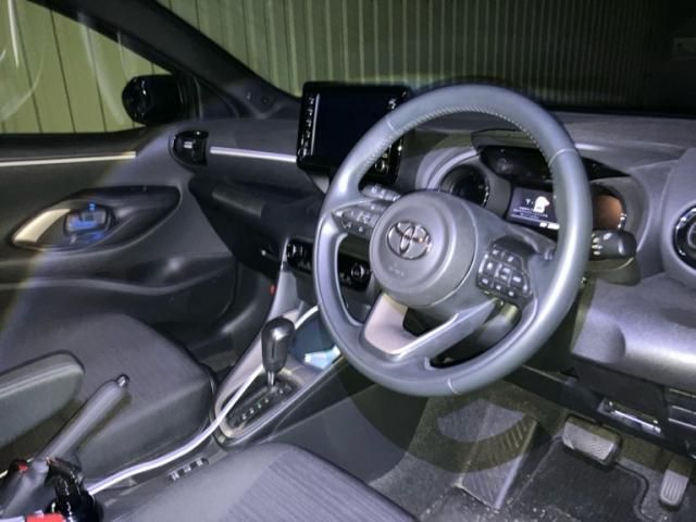 TOYOTA YARIS HYBRID 2021