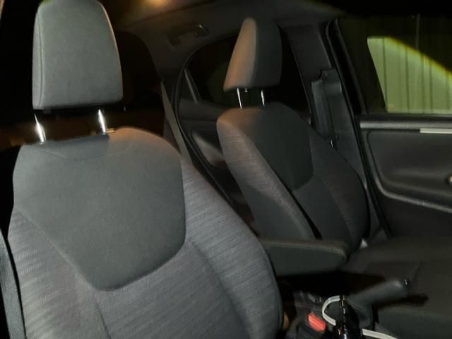 TOYOTA YARIS HYBRID 2021