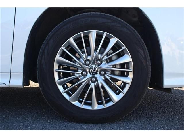 TOYOTA ALPHARD hybrid 4WD 2021