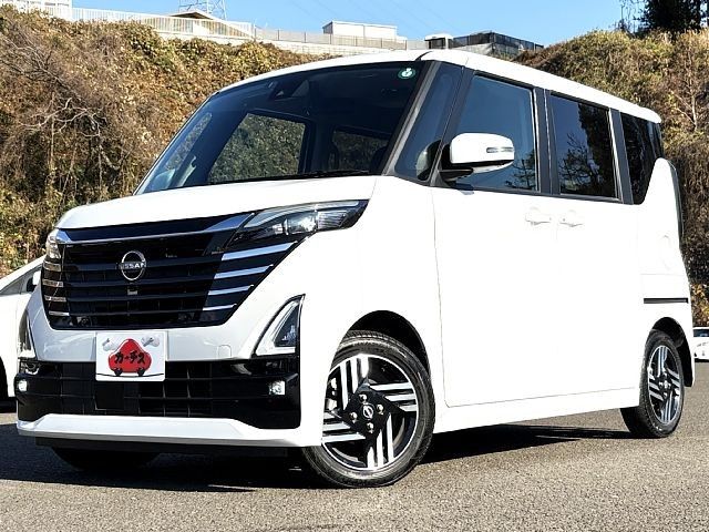 NISSAN ROOX 2023