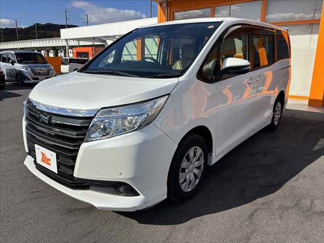 TOYOTA NOAH 2016