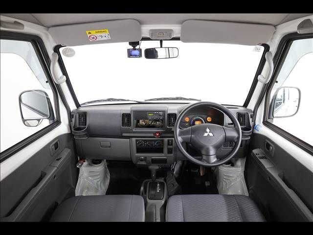 MITSUBISHI MINICAB-MiEV 2020