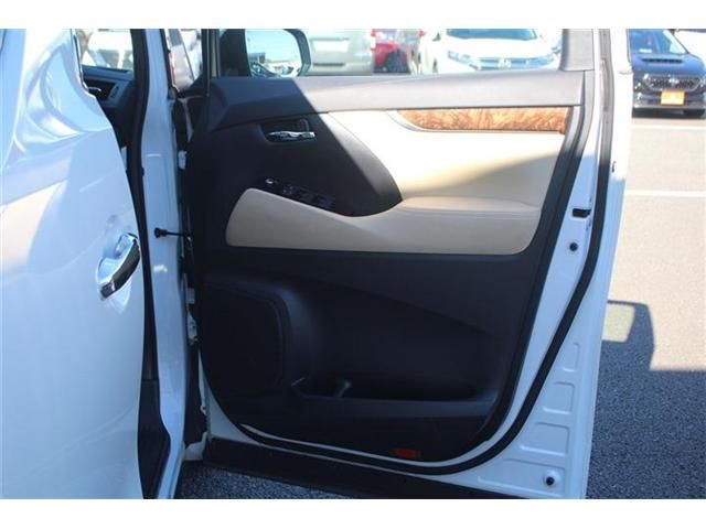 TOYOTA ALPHARD hybrid 4WD 2021