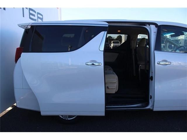 TOYOTA ALPHARD hybrid 4WD 2021