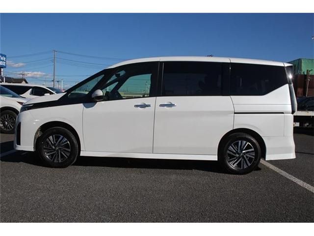 NISSAN SERENA  WG 4WD 2023