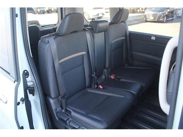 NISSAN SERENA  WG 4WD 2023