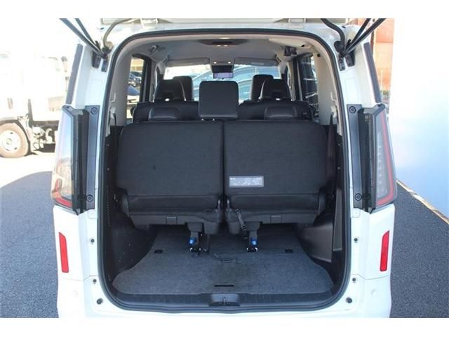 NISSAN SERENA  WG 4WD 2023