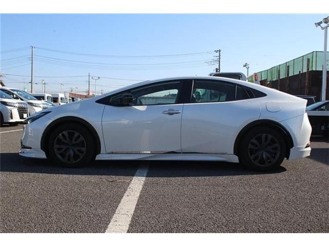 TOYOTA PRIUS PHV 2023