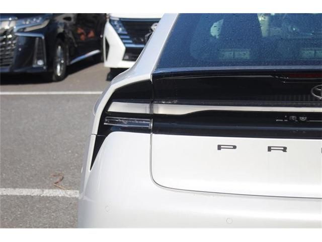 TOYOTA PRIUS PHV 2023