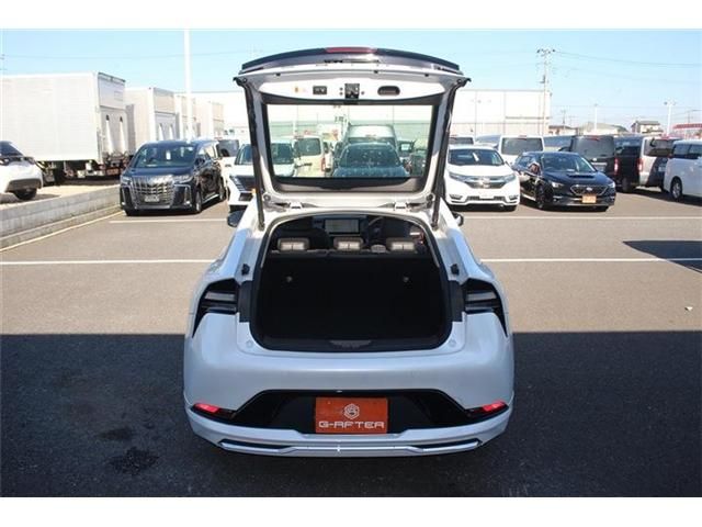 TOYOTA PRIUS PHV 2023