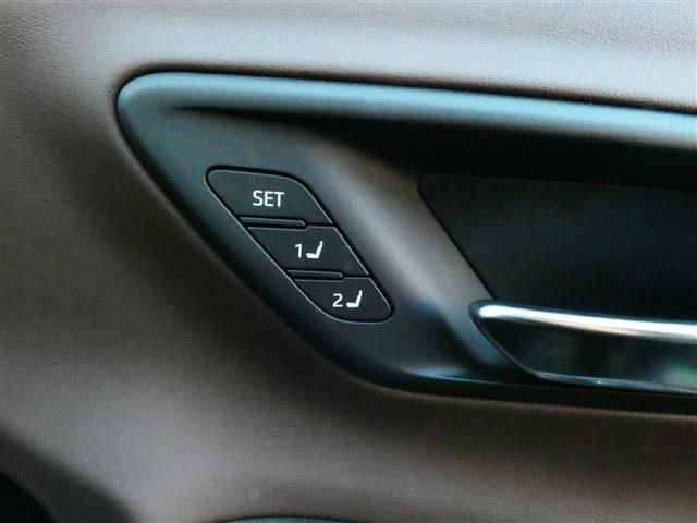 TOYOTA CROWN CROSSOVER 2022