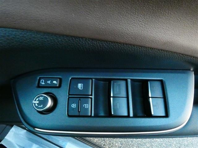 TOYOTA CROWN CROSSOVER 2022