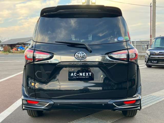 TOYOTA SIENTA 2019