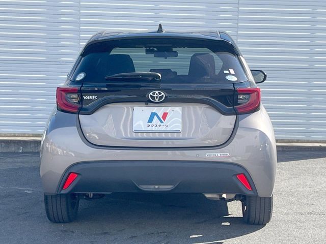 TOYOTA YARIS 2021