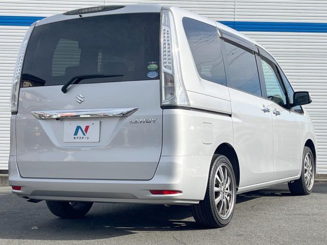 SUZUKI LANDY 2014