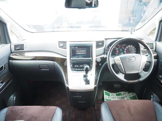 TOYOTA ALPHARD 2013