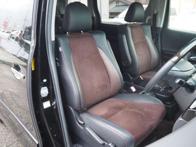TOYOTA ALPHARD 2013