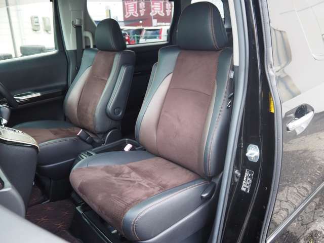TOYOTA ALPHARD 2013
