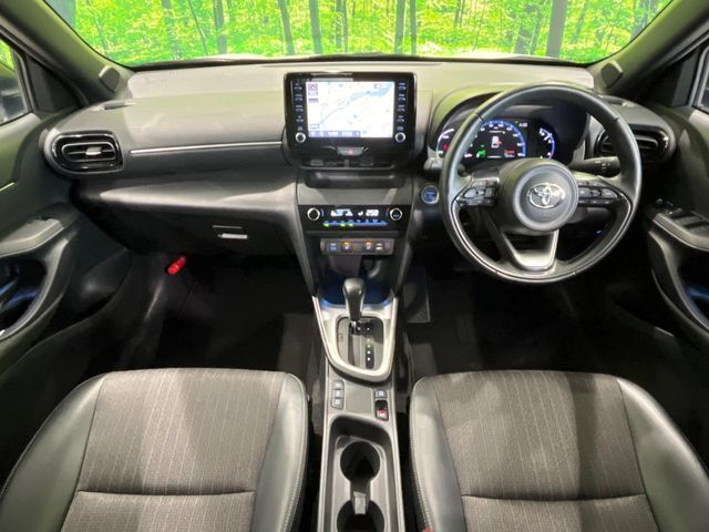 TOYOTA YARIS CROSS HYBRID 2023