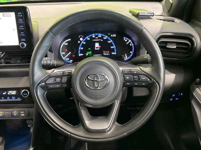 TOYOTA YARIS CROSS HYBRID 2023