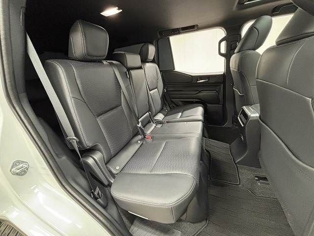 TOYOTA LANDCRUISER 250 2024