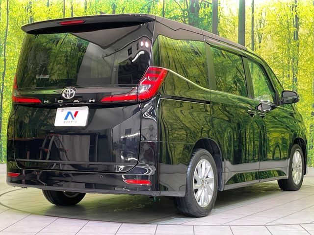 TOYOTA NOAH 2023