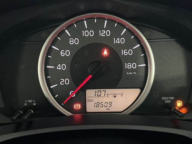 TOYOTA COROLLA AXIO 2015