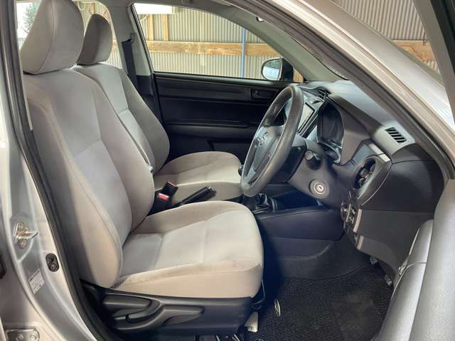 TOYOTA COROLLA AXIO 2015