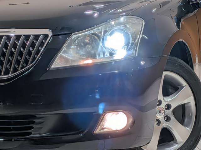 TOYOTA CROWN MAJESTA 2009