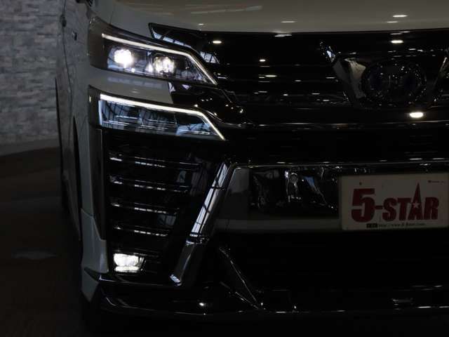 TOYOTA VELLFIRE  HYBRID 4WD 2019