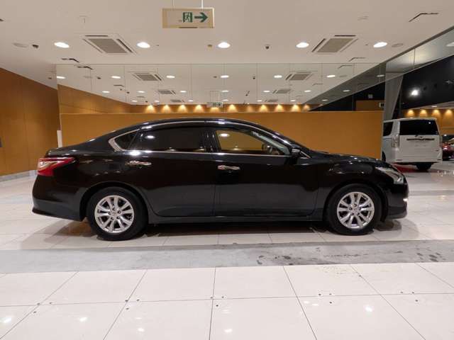 NISSAN TEANA 2015