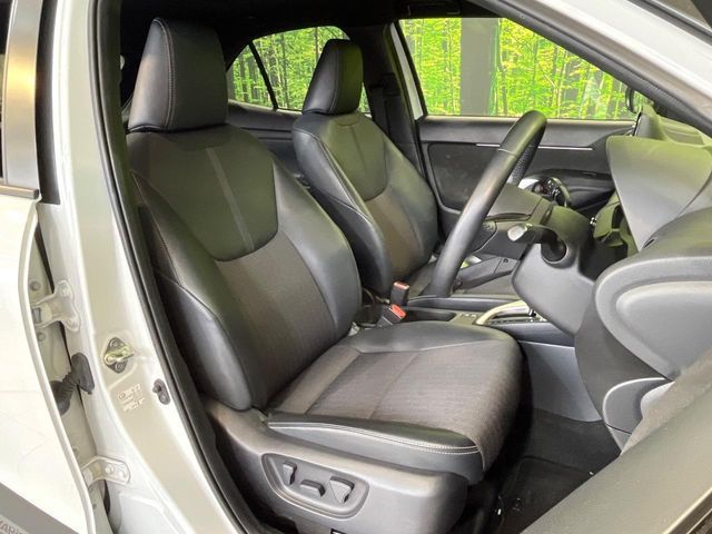 TOYOTA YARIS CROSS HYBRID 2023