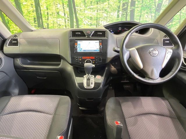 NISSAN SERENA  S-HYBRID 2013