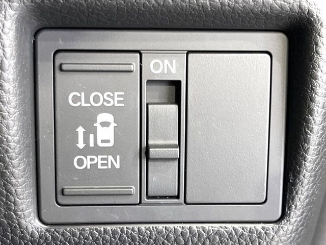 HONDA N BOX CUSTOM 2017