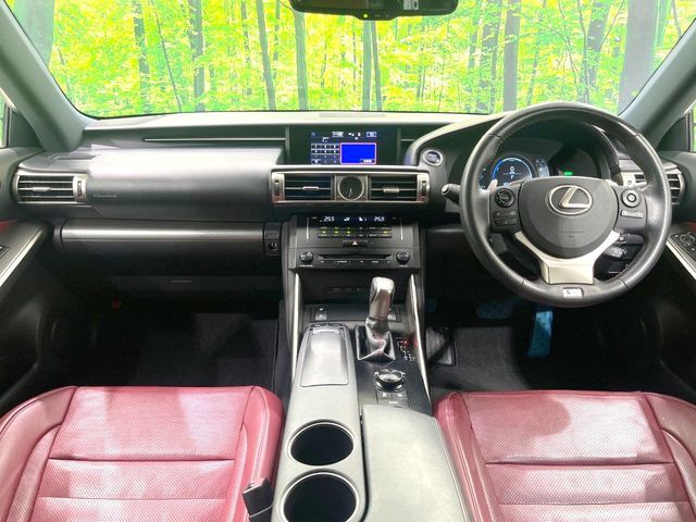 TOYOTA LEXUS IS300h 2013