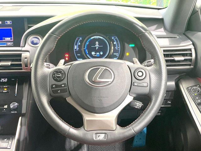 TOYOTA LEXUS IS300h 2013