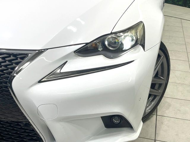 TOYOTA LEXUS IS300h 2013