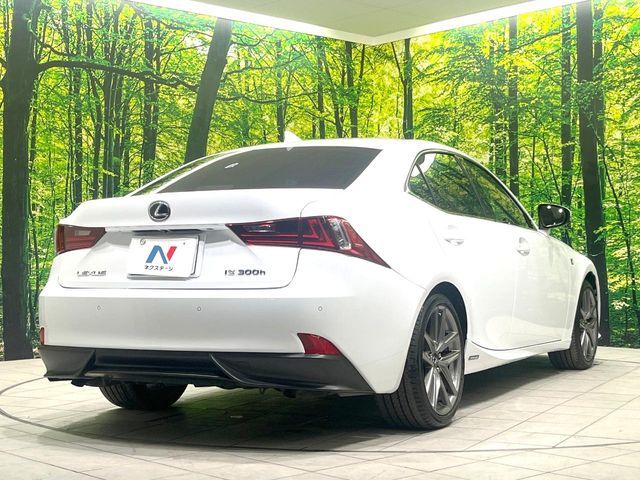 TOYOTA LEXUS IS300h 2013