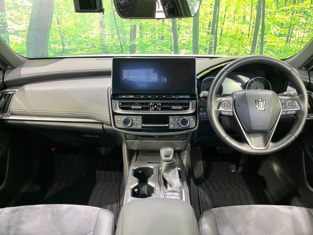 TOYOTA CROWN sedan hybrid 2022