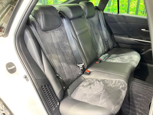 TOYOTA CROWN sedan hybrid 2022