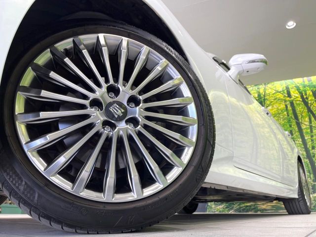 TOYOTA CROWN sedan hybrid 2022