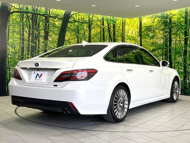 TOYOTA CROWN sedan hybrid 2022