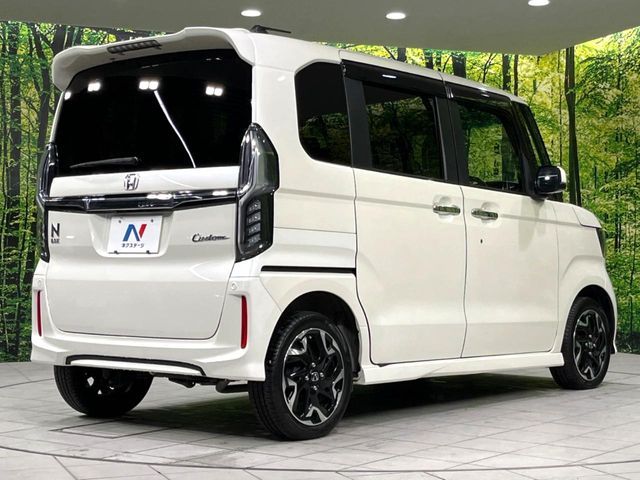 HONDA N BOX CUSTOM 4WD 2017