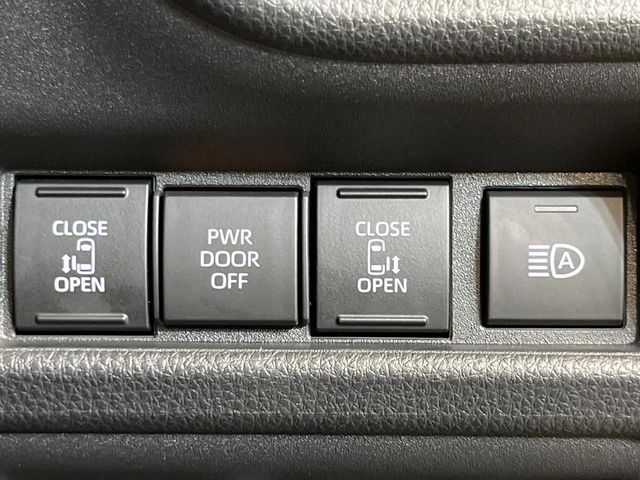 TOYOTA SIENTA HYBRID 2025