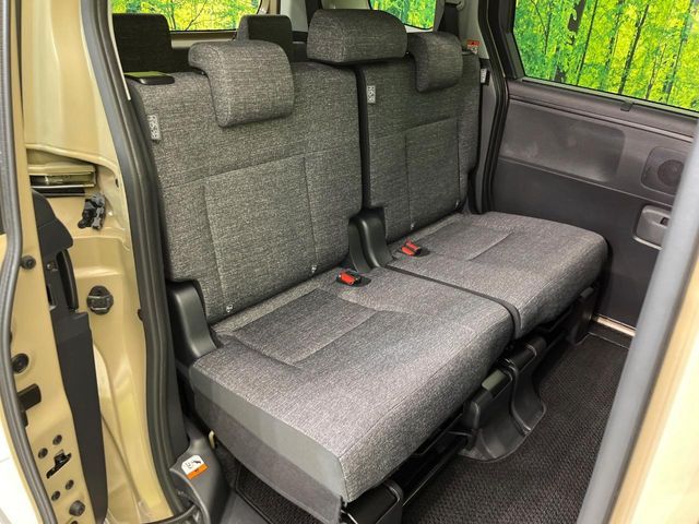 TOYOTA SIENTA HYBRID 2025