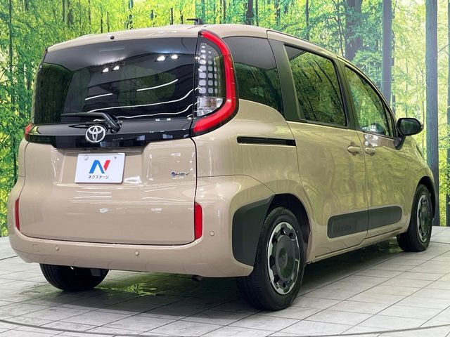 TOYOTA SIENTA HYBRID 2025