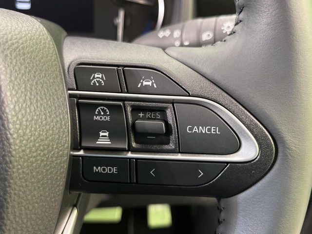 TOYOTA NOAH HYBRID 2025