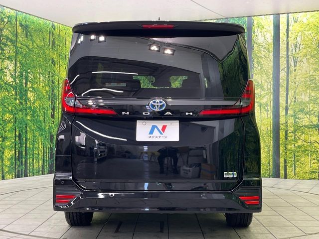 TOYOTA NOAH HYBRID 2025